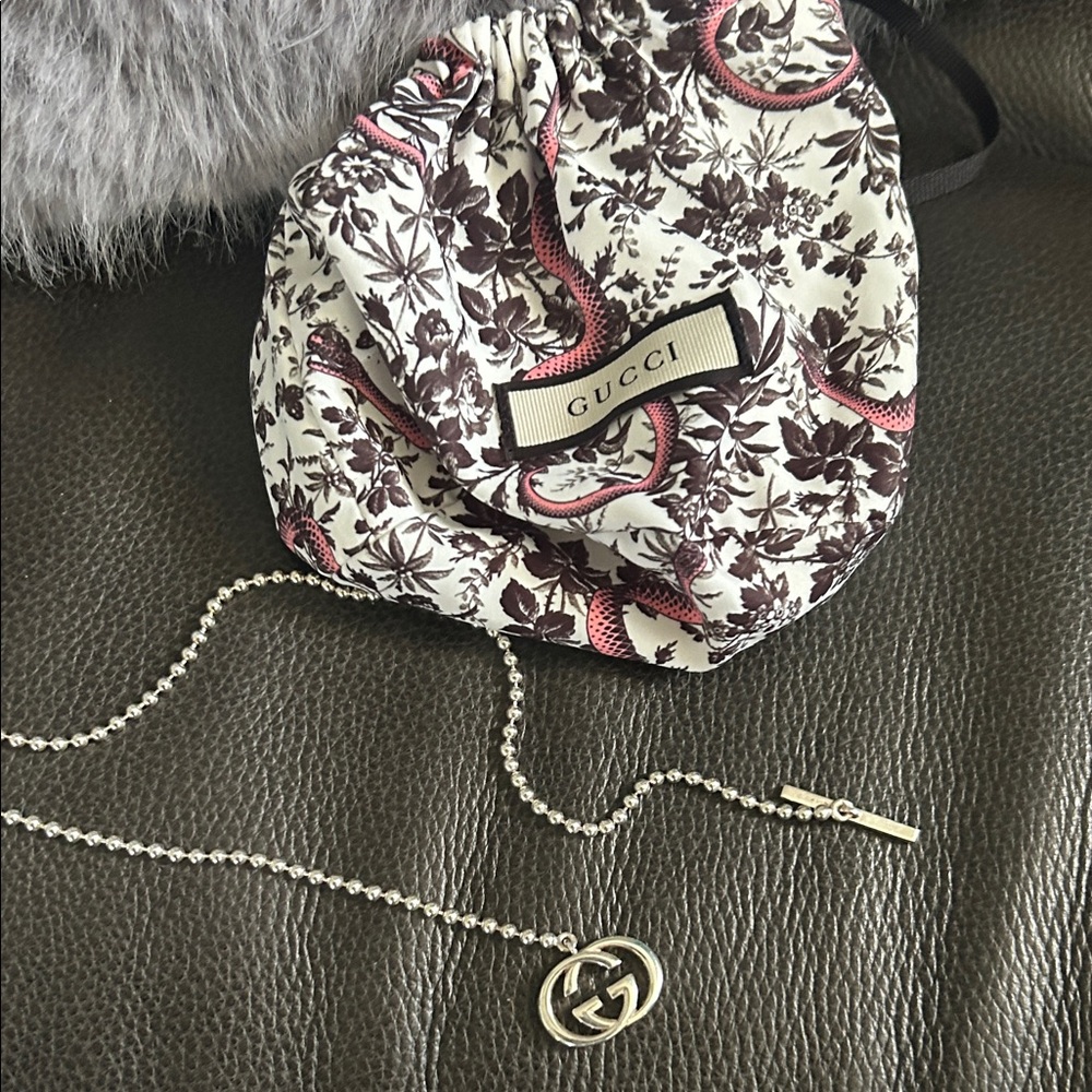 Gucci Black and White Floral Pouch with Silver Necklace